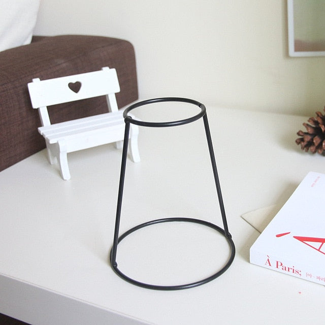 Nordic Style Iron 2D Flower Vase