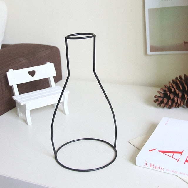 Nordic Style Iron 2D Flower Vase
