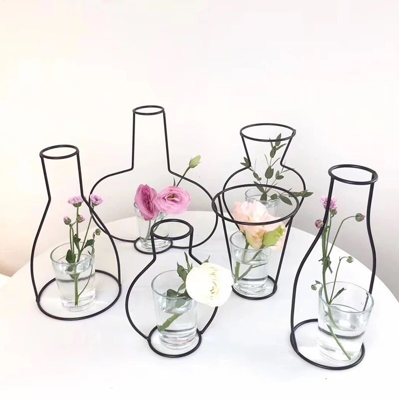 Nordic Style Iron 2D Flower Vase